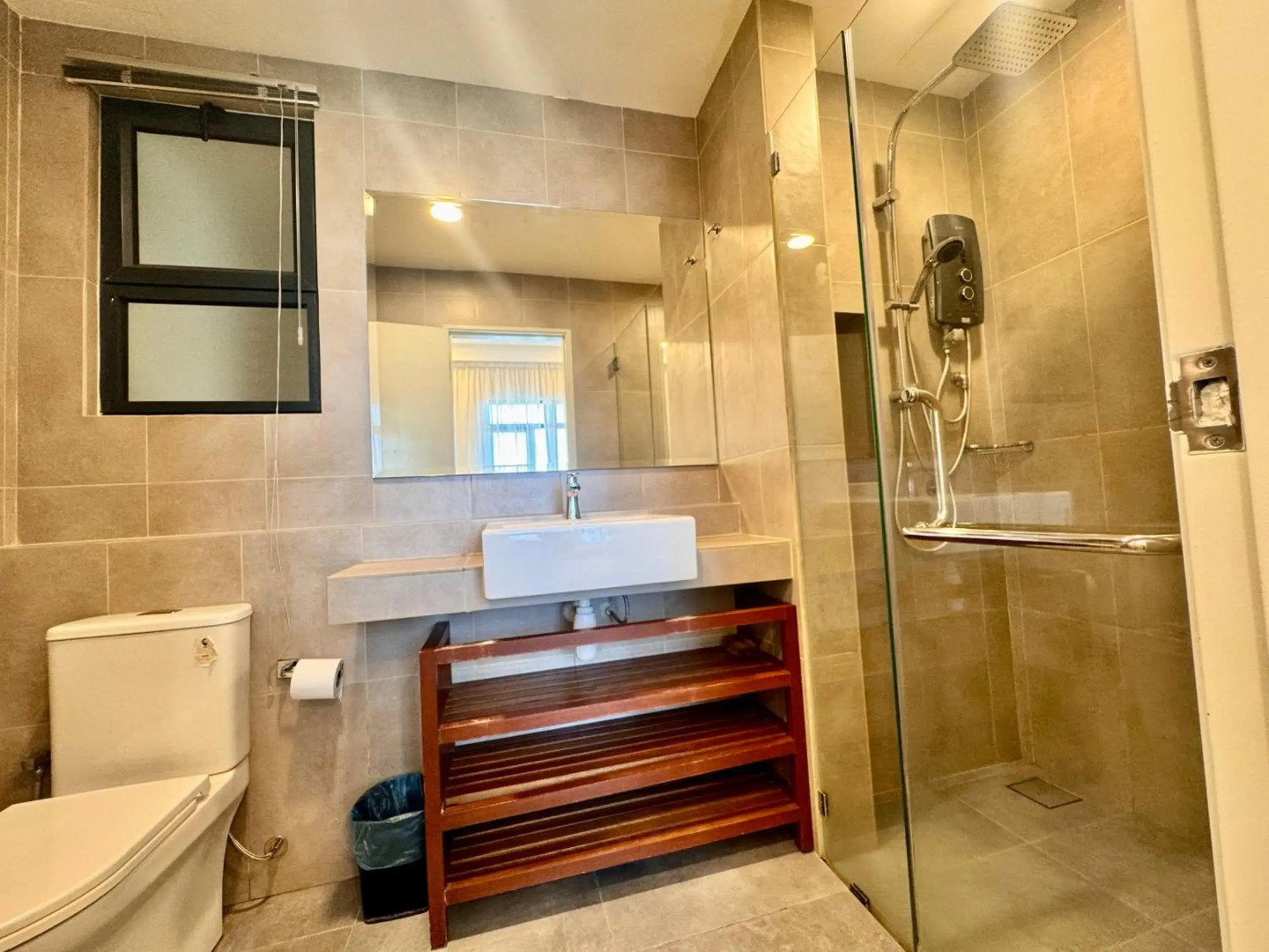 Isix Seaview 2R2B at Timurbay Pantai Balok Kuantan Pahang