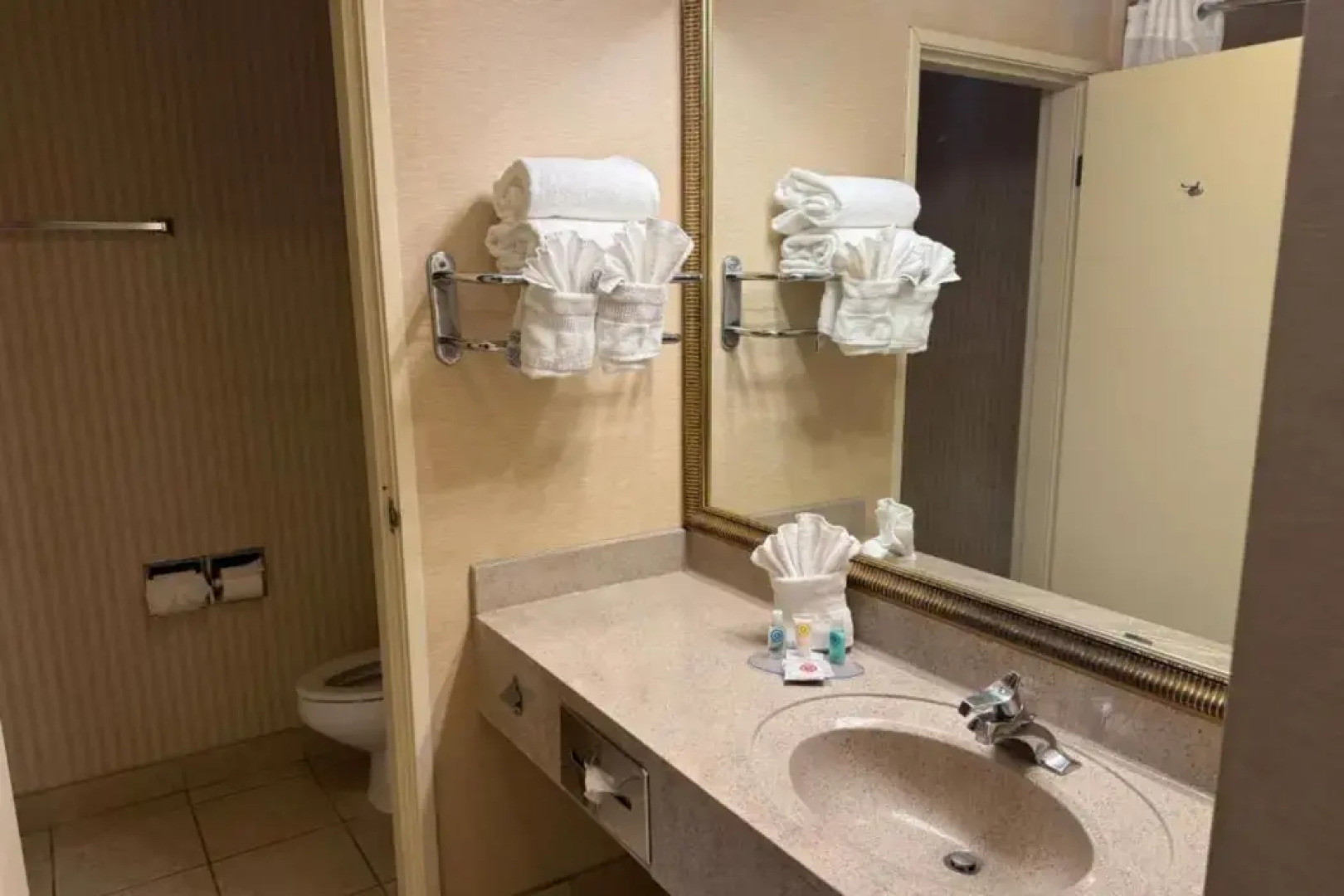 Wingate by Wyndham Livonia