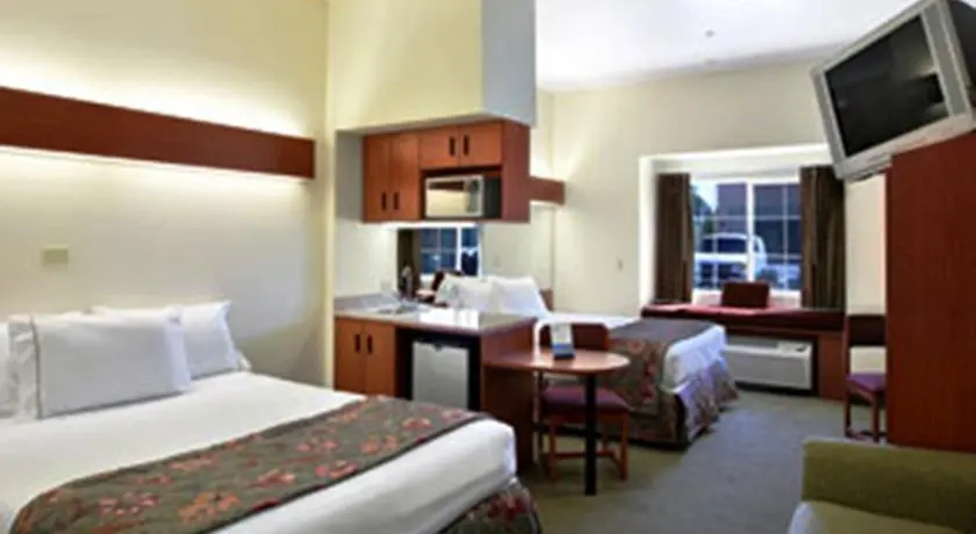 Microtel Inn & Suites