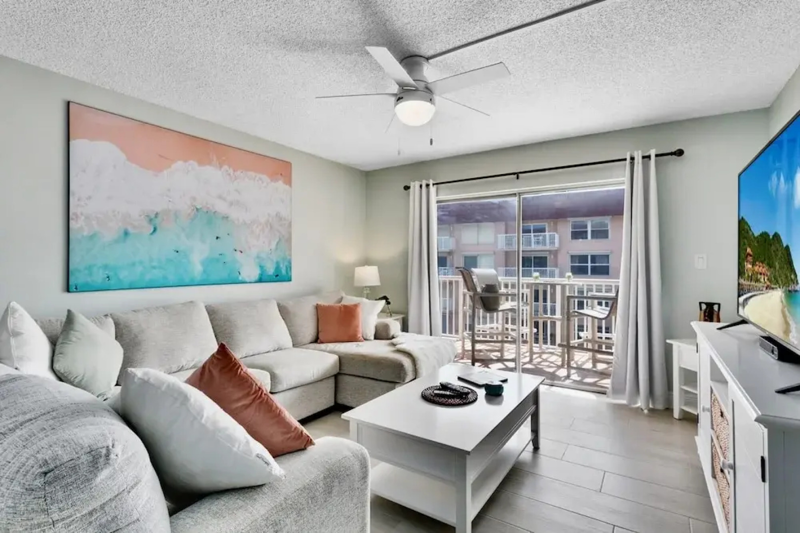 Spanish Main by Happy Palm Stays