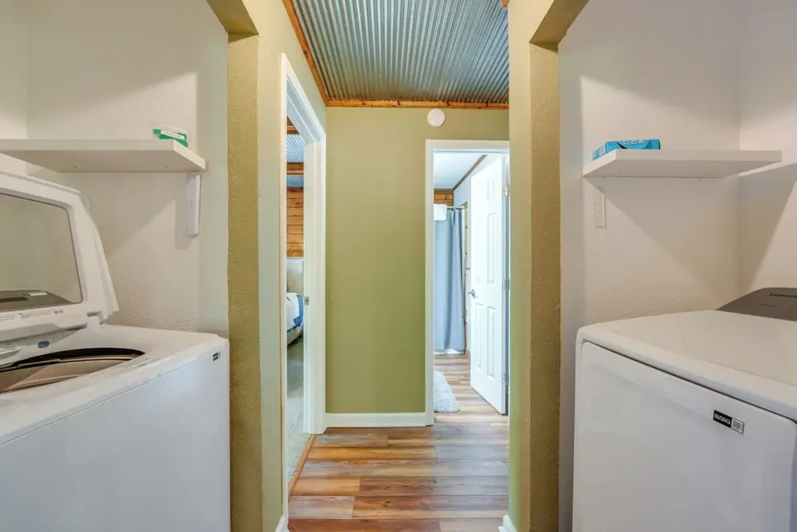 Secluded Table Rock Lake/branson Cabin w/ Hot Tub!