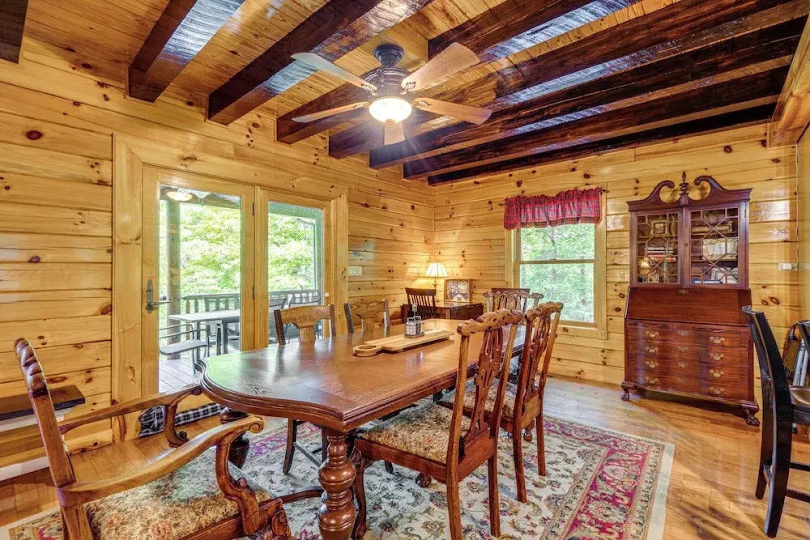 Hike, Fish & Golf: Burnsville Retreat w/ Deck!