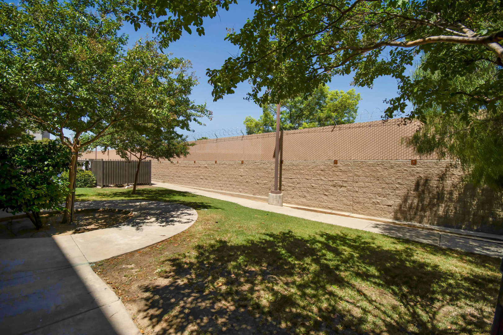 Studio 6 Bakersfield, CA