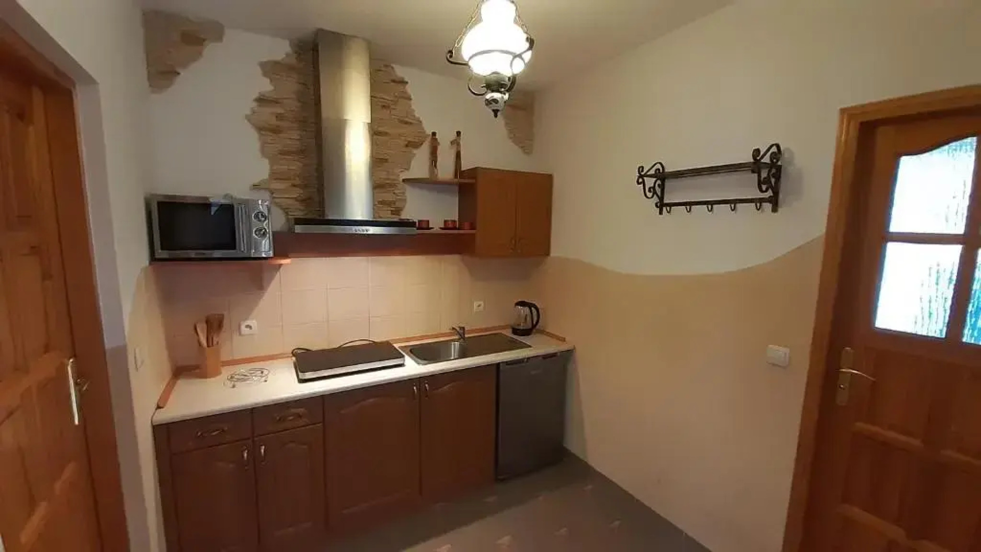 Pokoje do Wynajęcia u Lusi