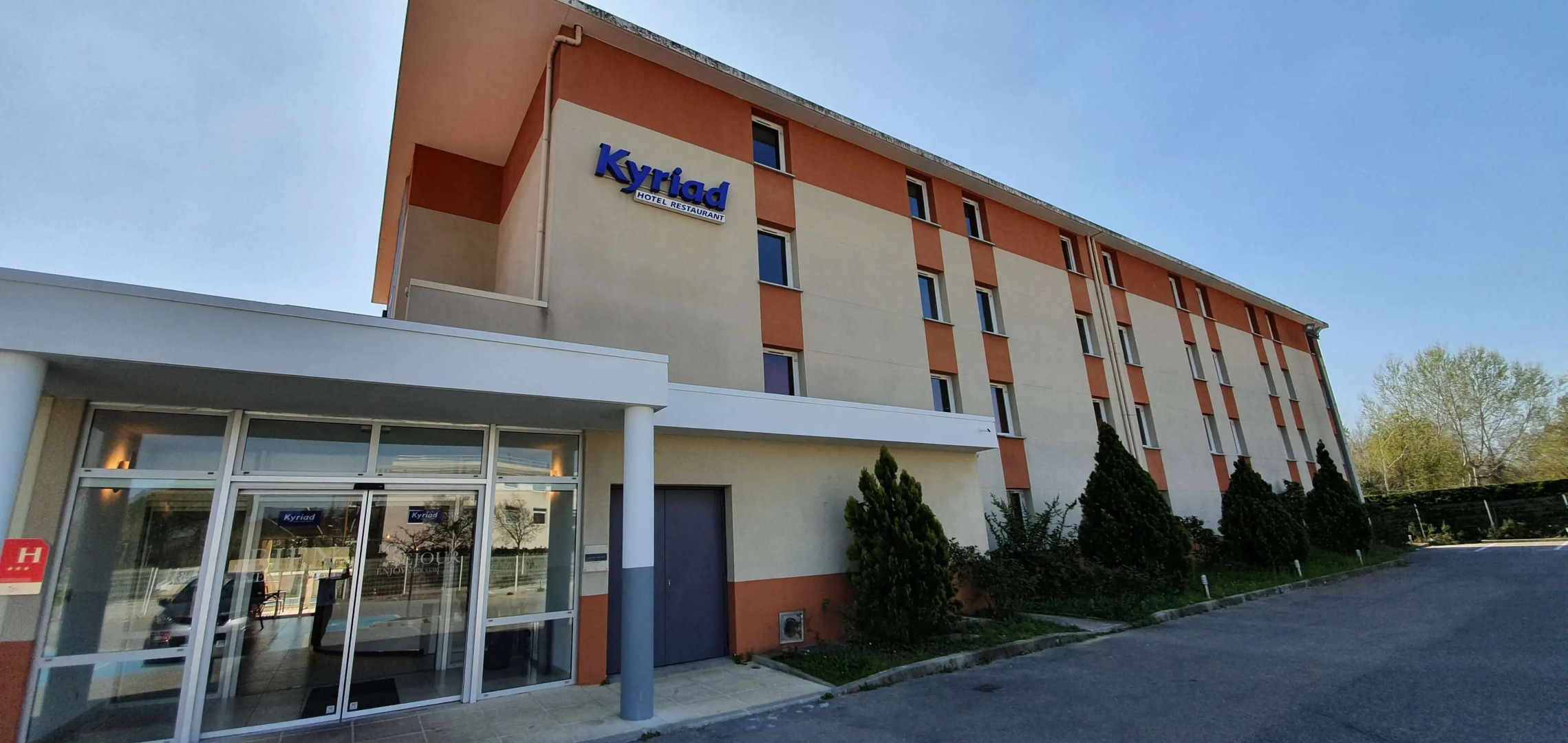 Kyriad Aix Les Milles - Plan de Campagne