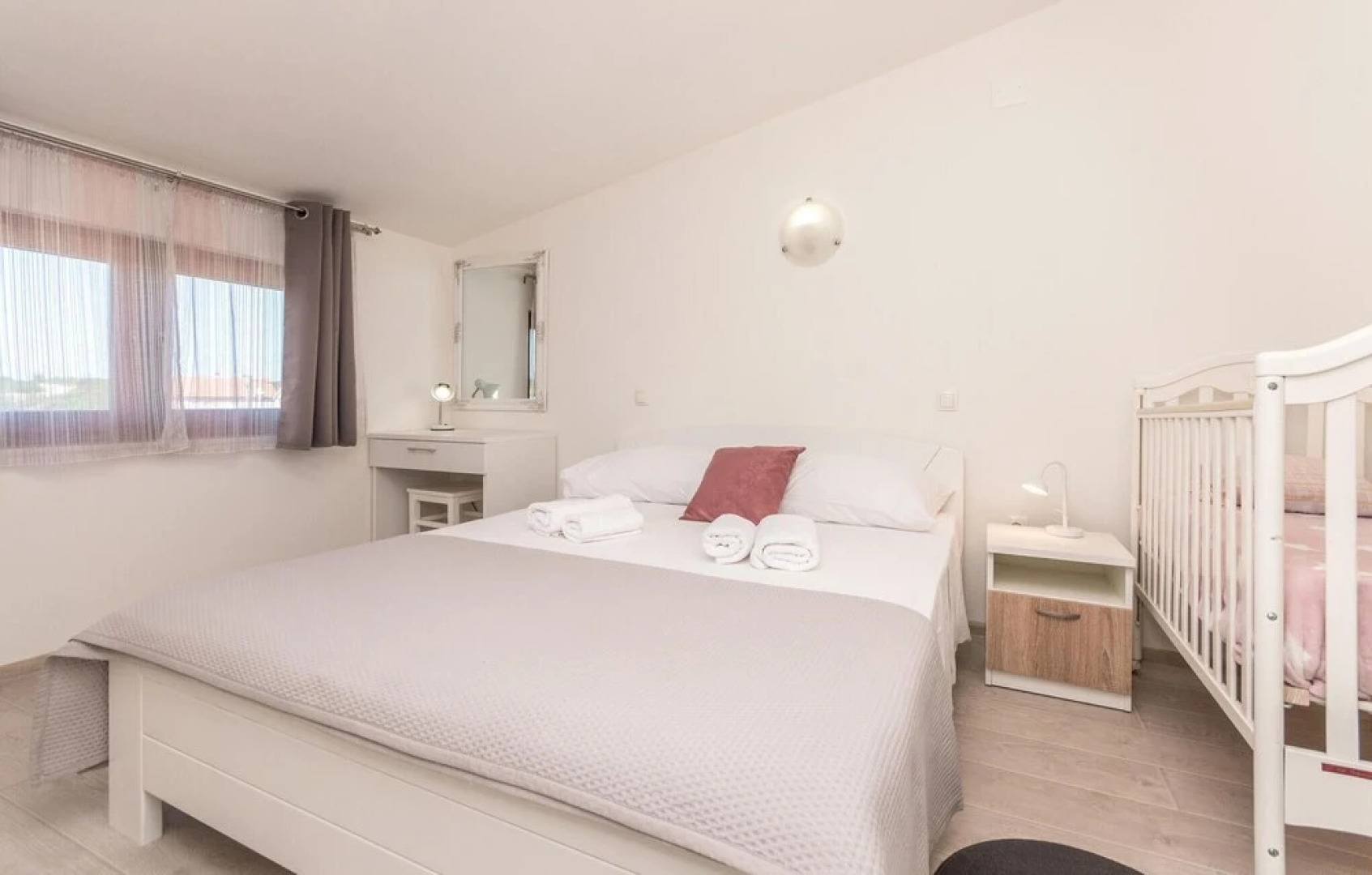 Amazing Apartment in Donje Rastane With 3 Bedrooms, Wifi and Outdoor Swimming Pool