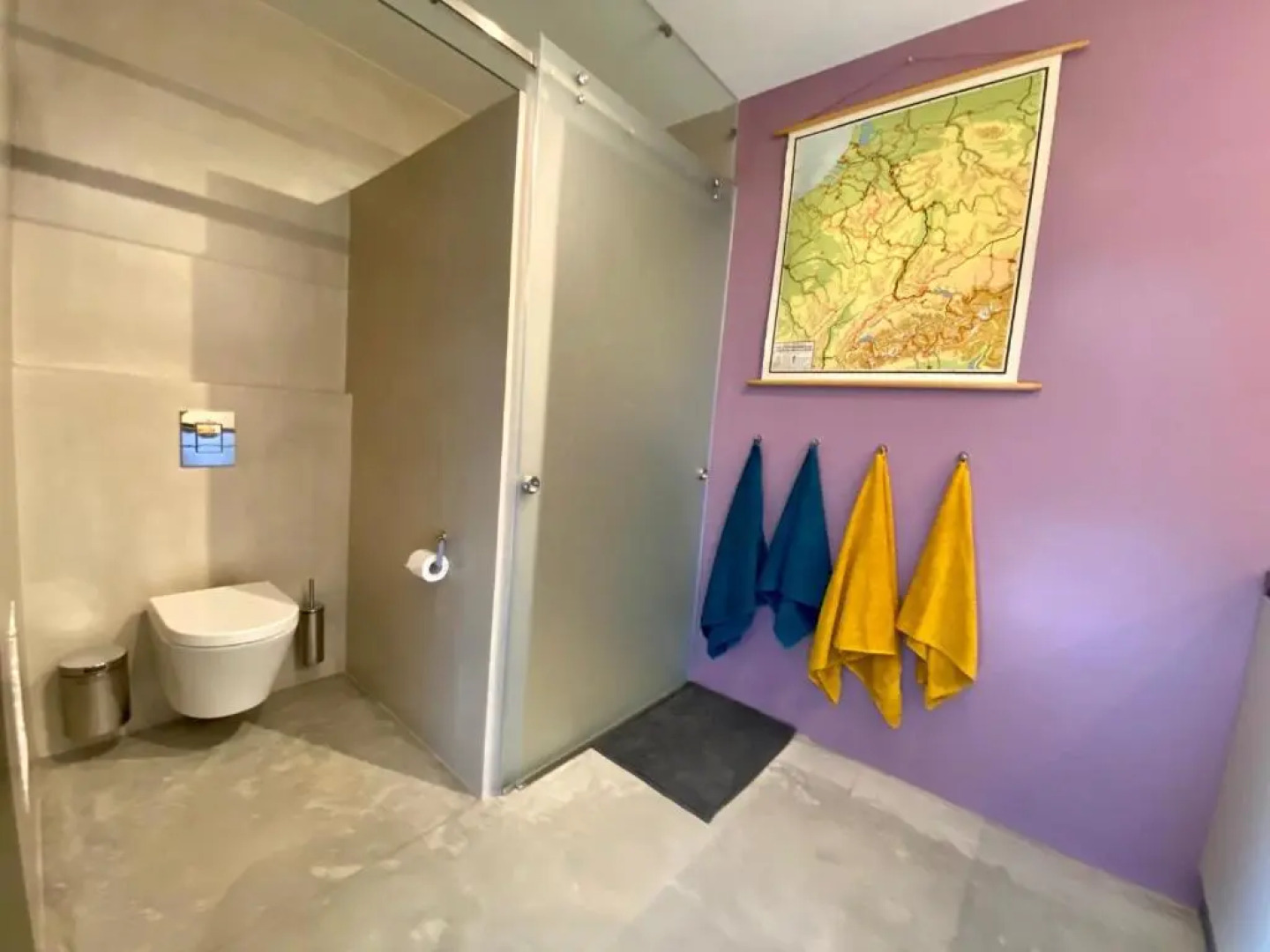 FinIQ Boutiq Studios + Apartment