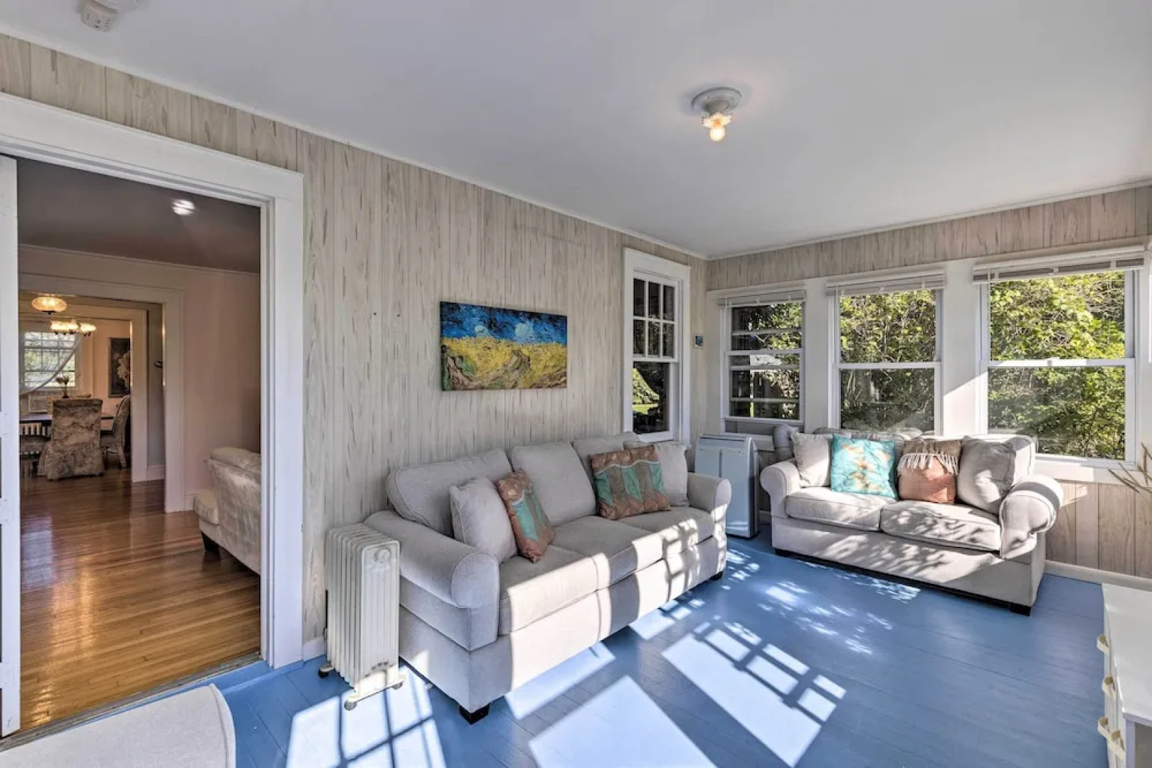 Near Wineries: Historic North Fork Farmhouse!