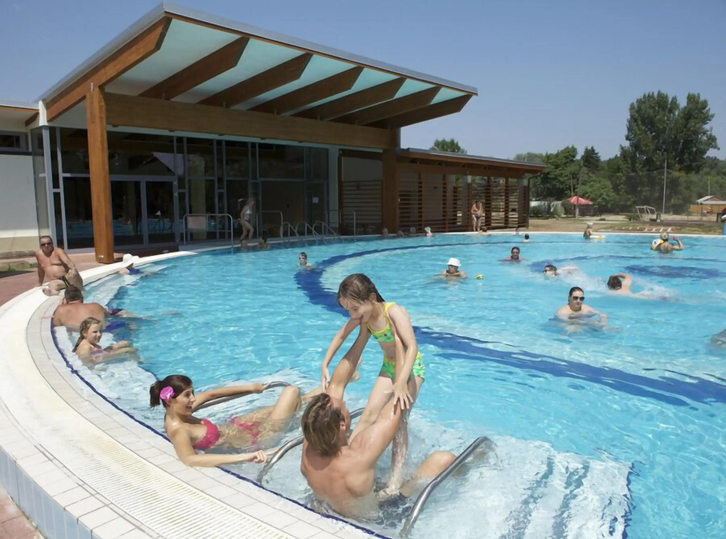 Barack Thermal Hotel and Spa