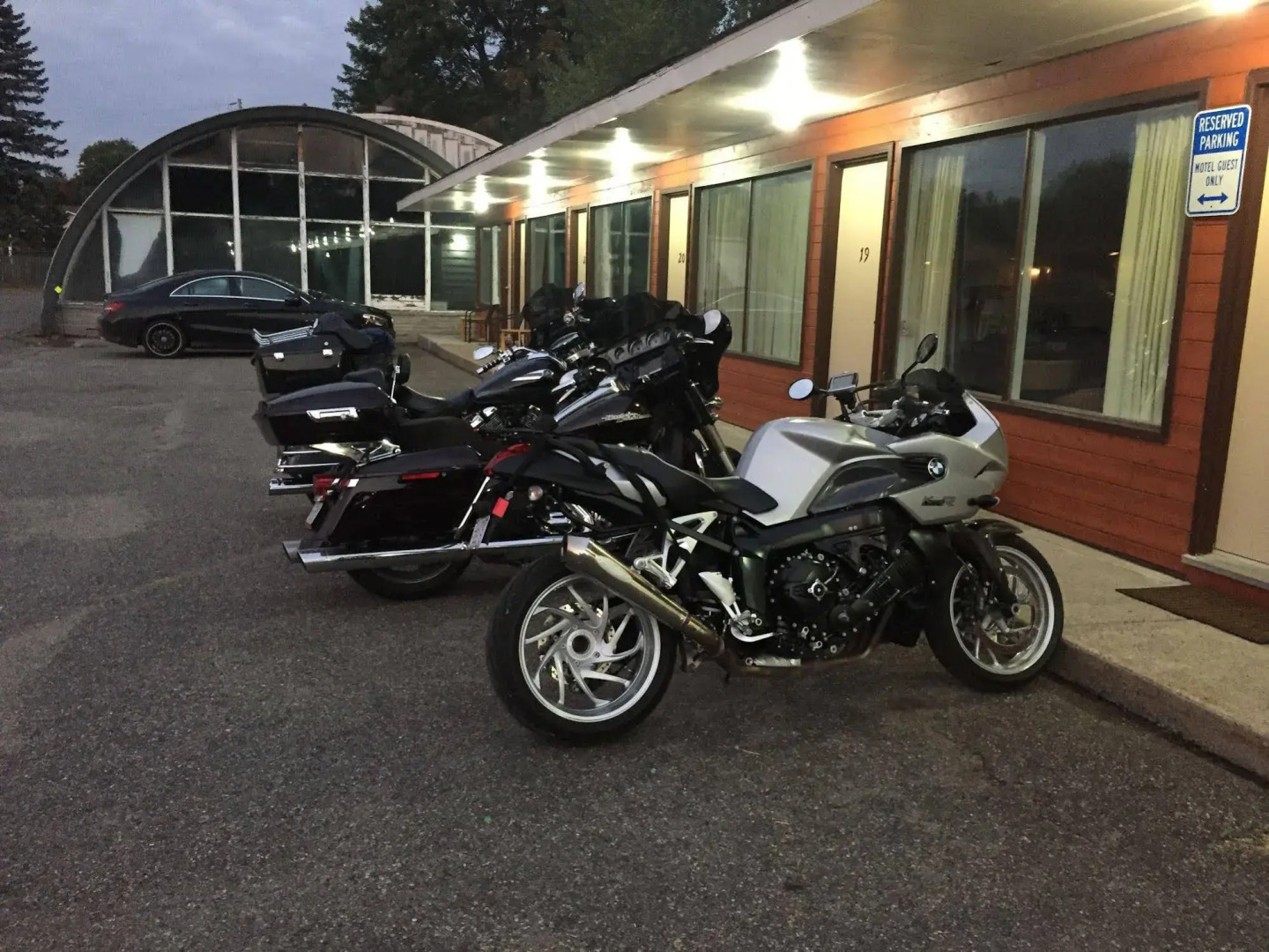 North Shore Wayside Inn