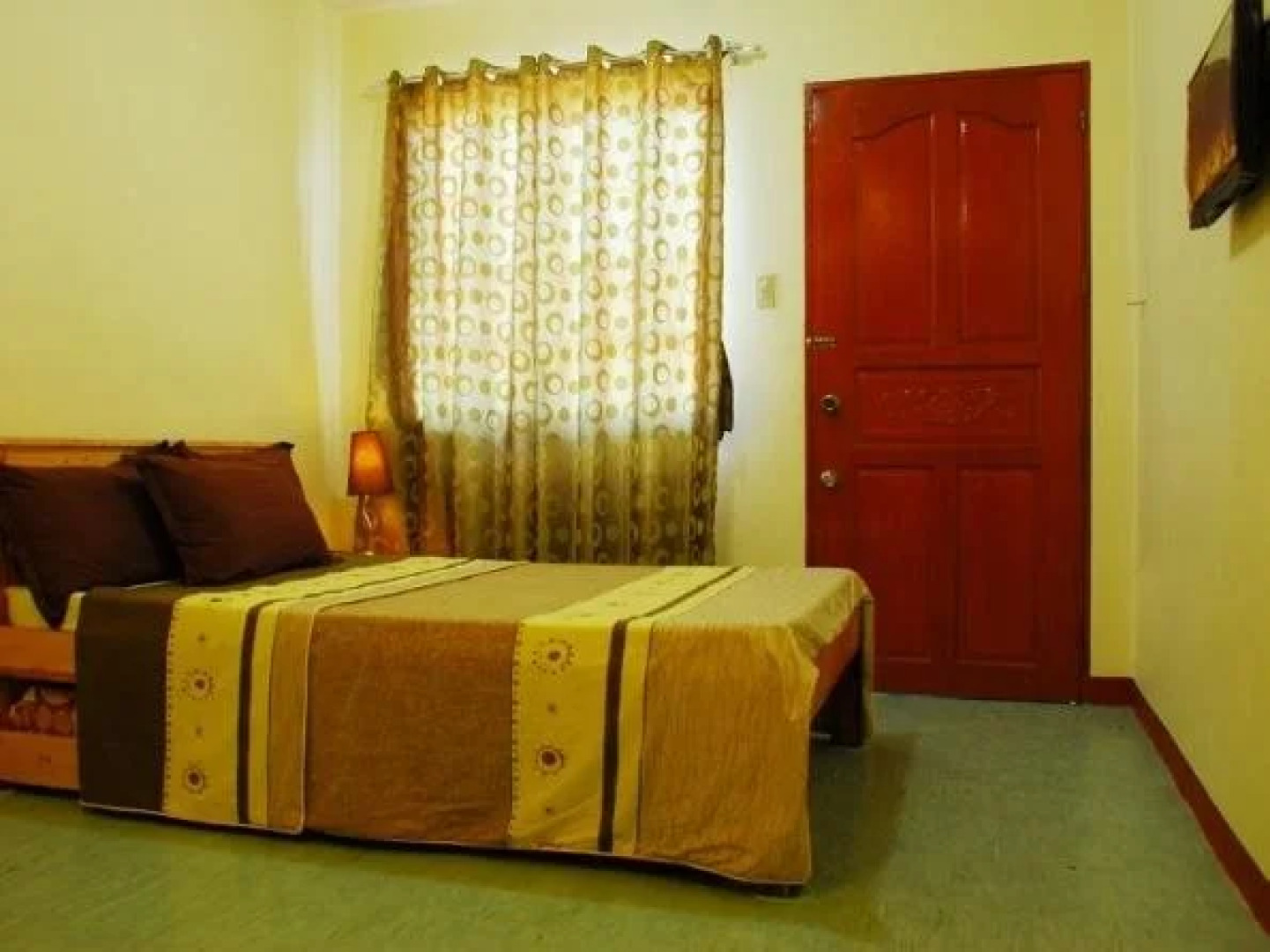 Hive Manila Guesthouses and Apartments