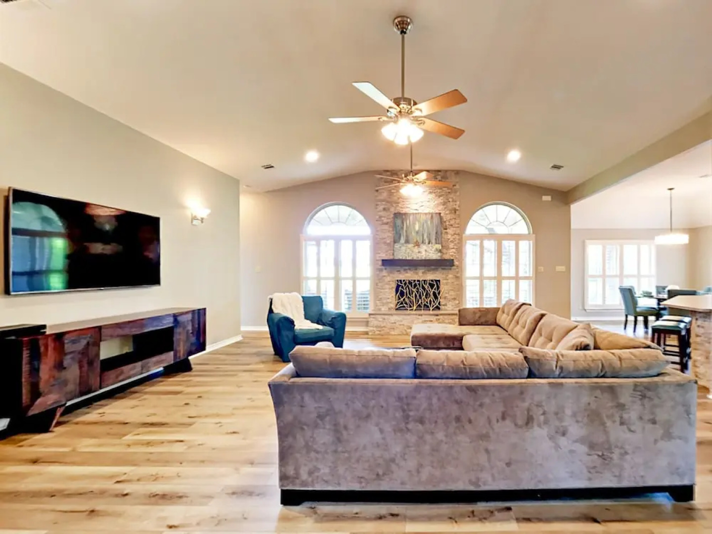 Dripping Springs Home 4 Bedrooms 2 Bathrooms Home
