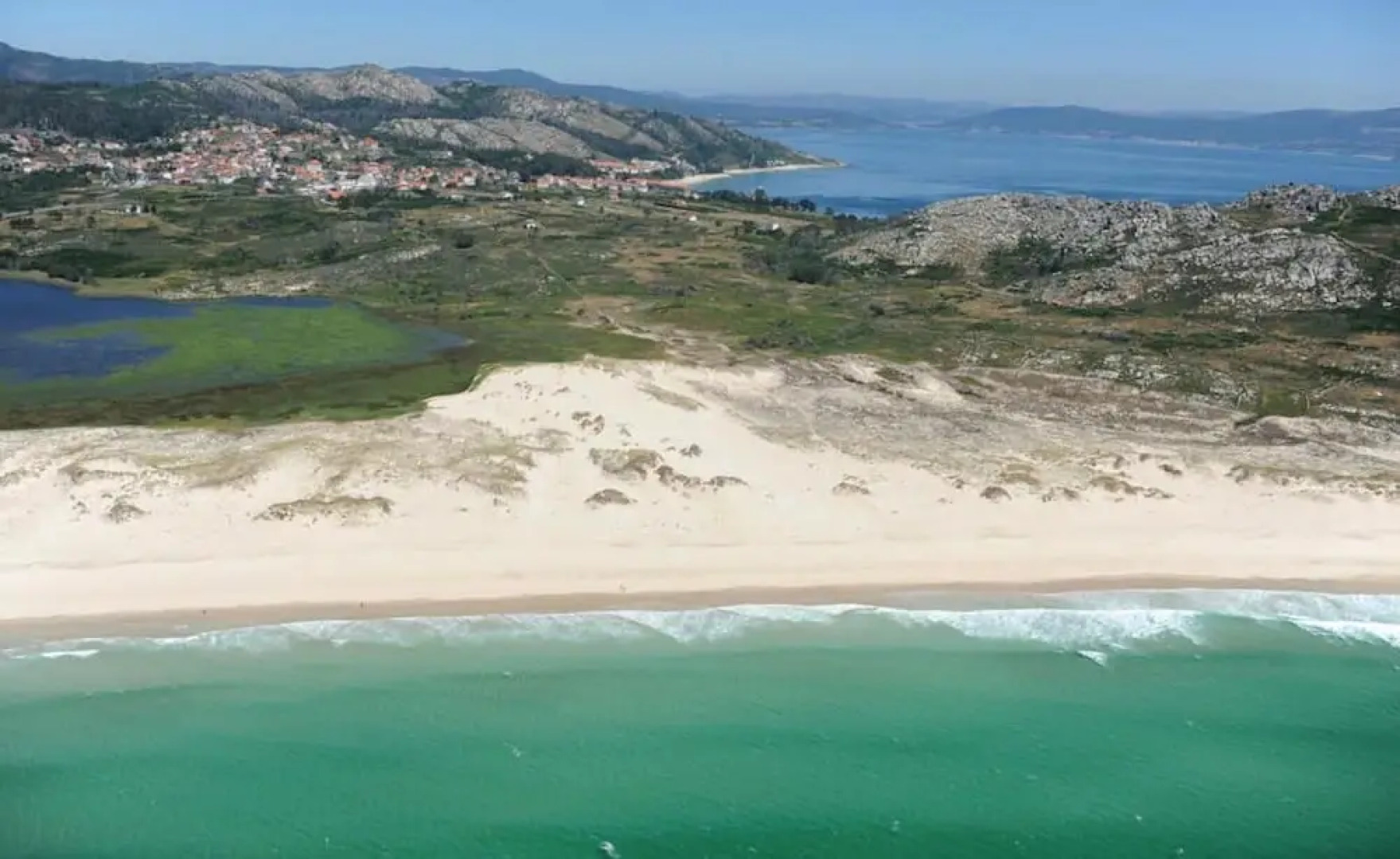 102005 -  House in Muros