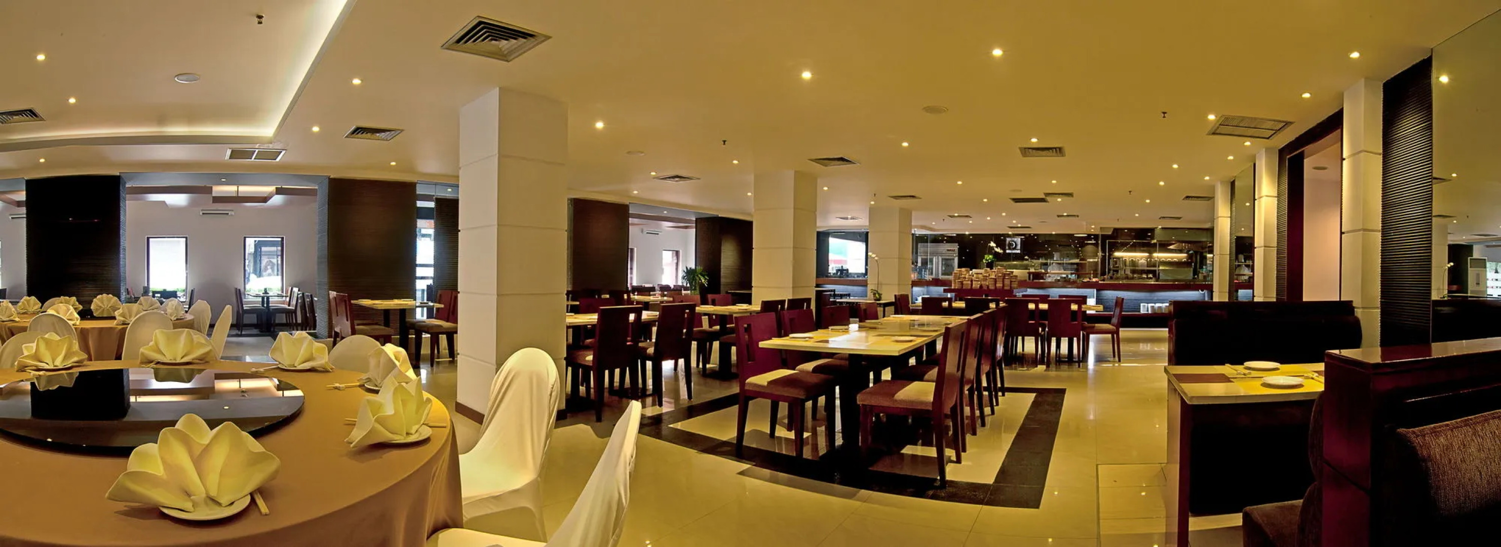 REDTOP Hotel & Convention Center