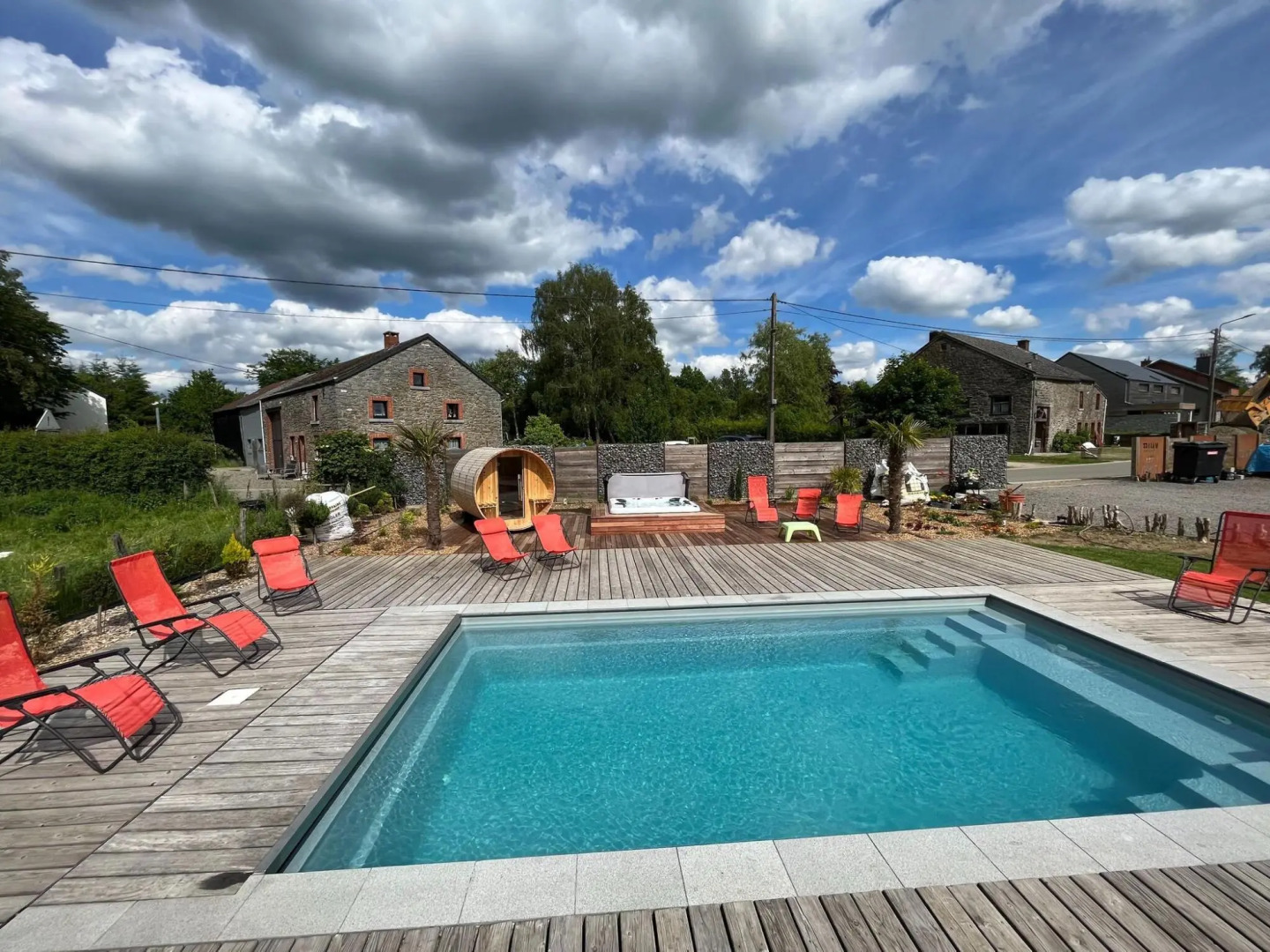 Spacious Holiday Home La Roche-en-Ardenne with Pool