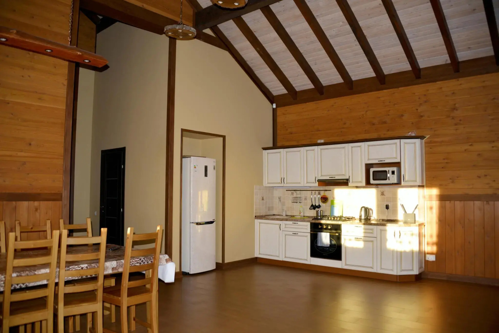 Коттедж Б8 на базе отдыха Новинки Парк