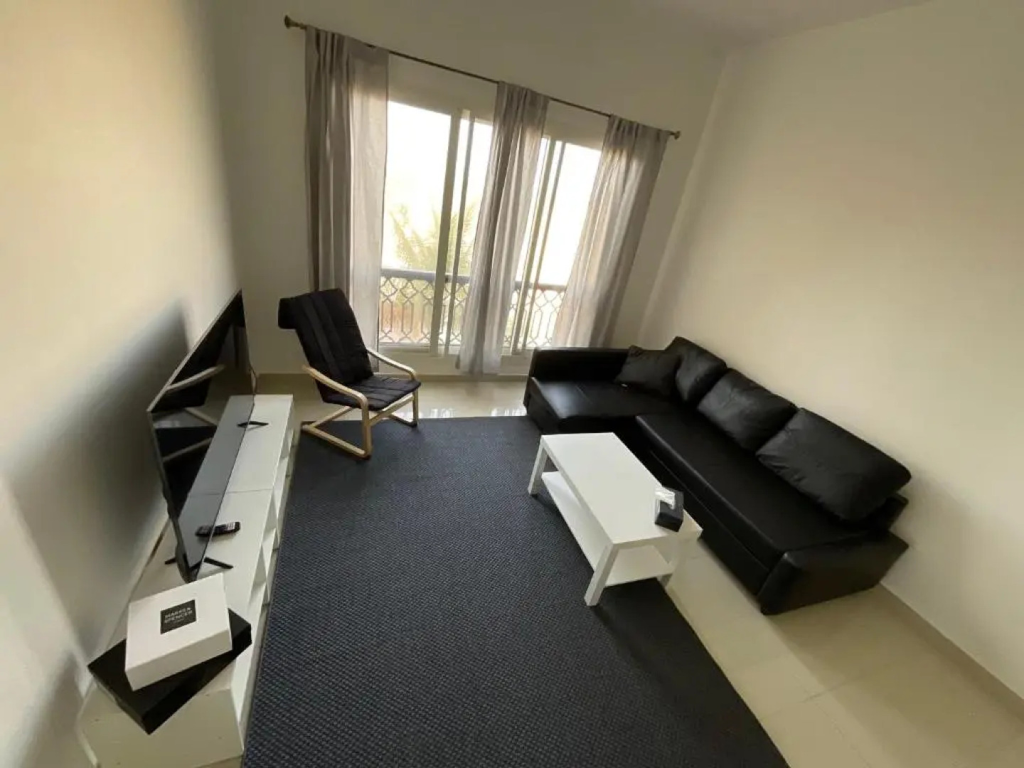 Amazing 1 Bedroom Apartment Next To The Beach