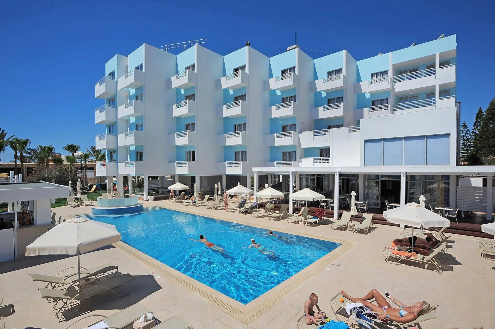 Okeanos Beach Boutique Hotel