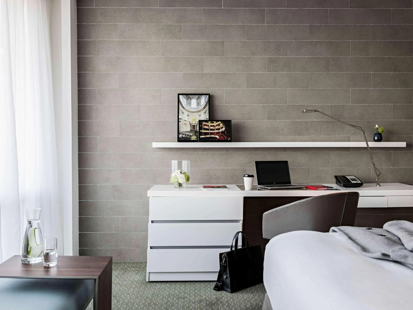 Отель Pullman Paris Tour Eiffel