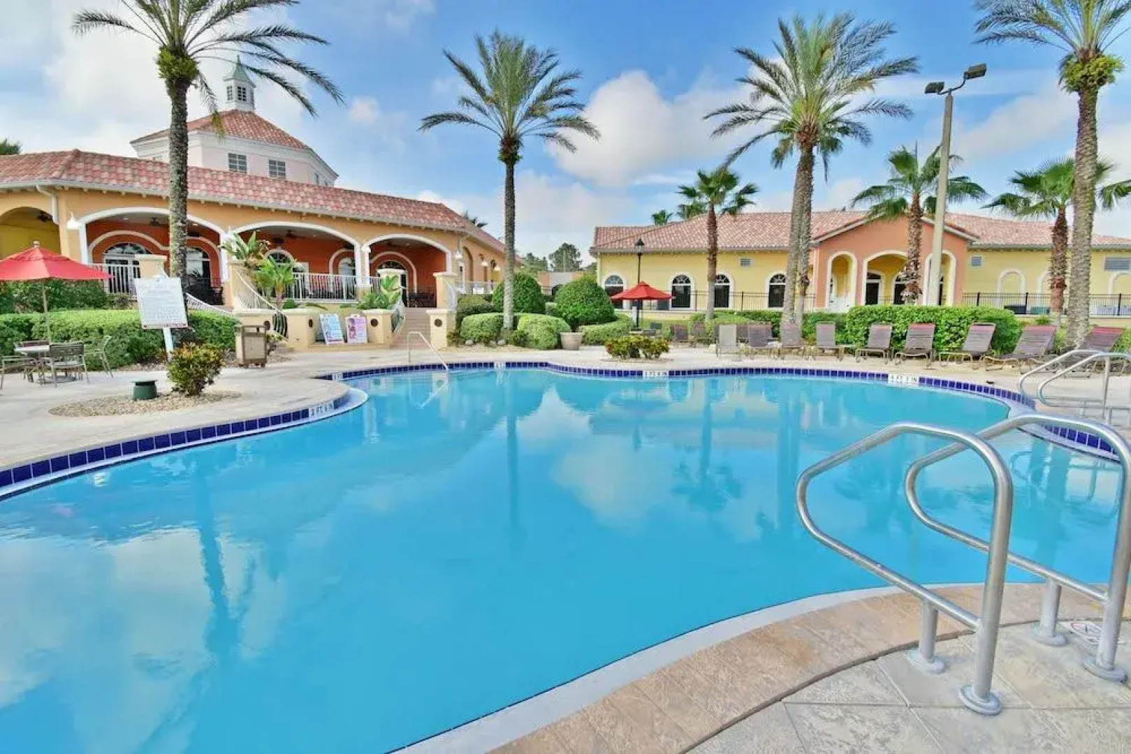 Orlando Sweet Vacation Home 4 Br villa by RedAwning