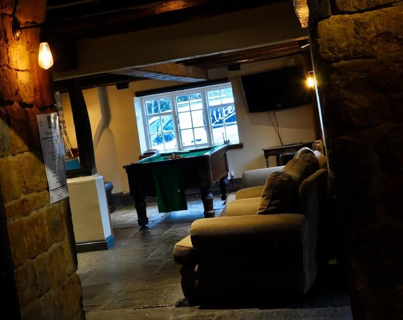 The Hollybush Inn