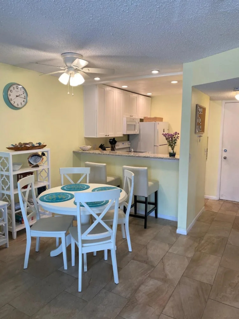 Madeira Beach 2 Bedroom, 1 Bath 230