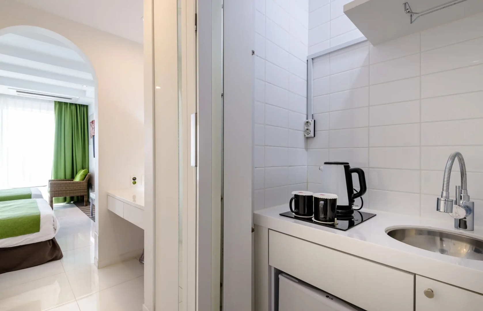 Aimi Jeju Beach Hotel Hamdeok W