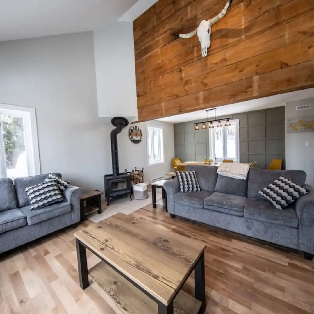 De la Montagne-spa- PET Friendly- Ski in Ski out