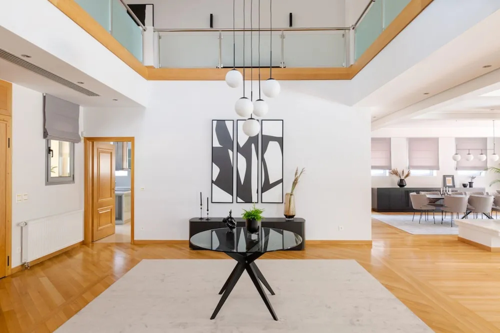 Eos Urban Villa by Upstreet