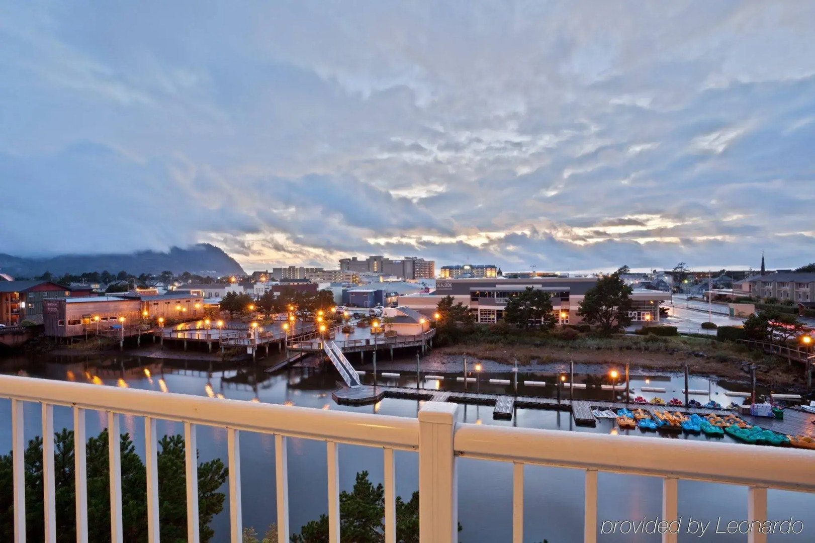 Holiday Inn Express Hotel & Suites Seaside-Convention Center by IHG