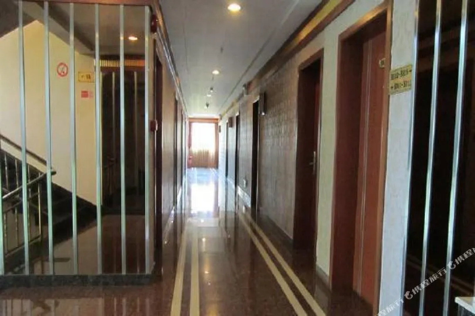 Yangshan Baoheng Business Hotel