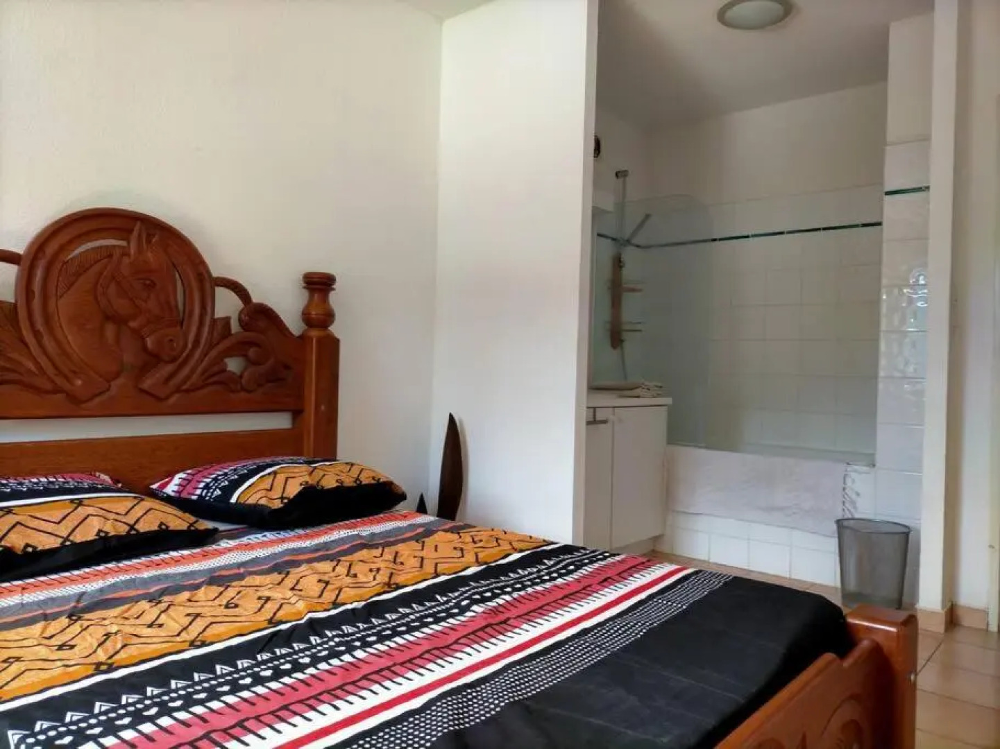 Bel appartement avec piscine, face à la mer