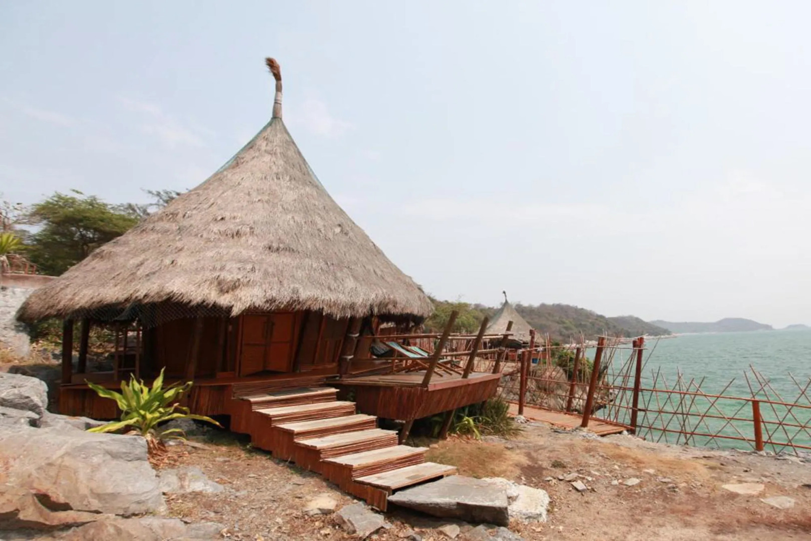 Paree Hut Resort Koh Sichang