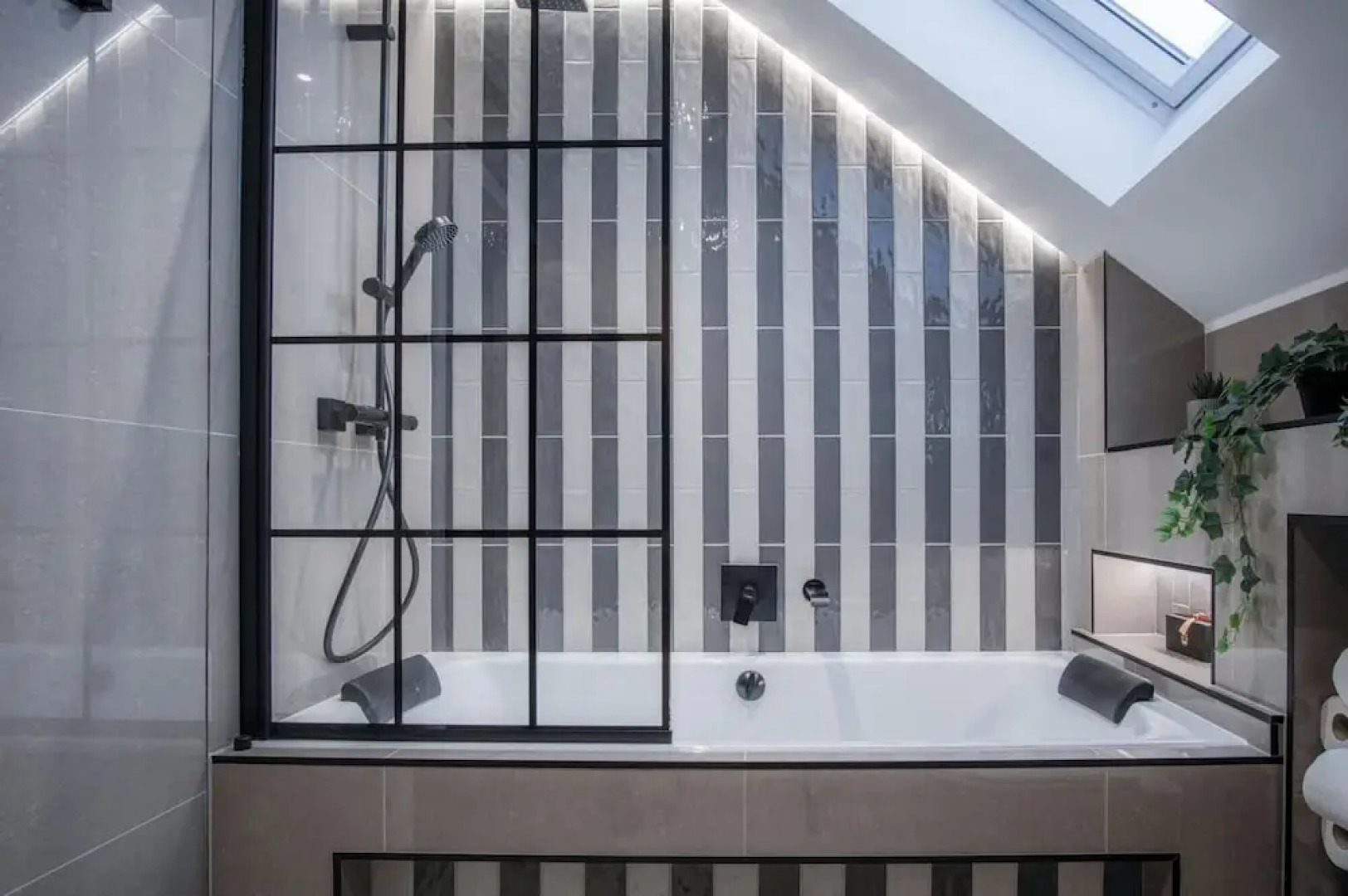 Ty Cyfoes - Luxurious 4 Bedroom - St. Florence