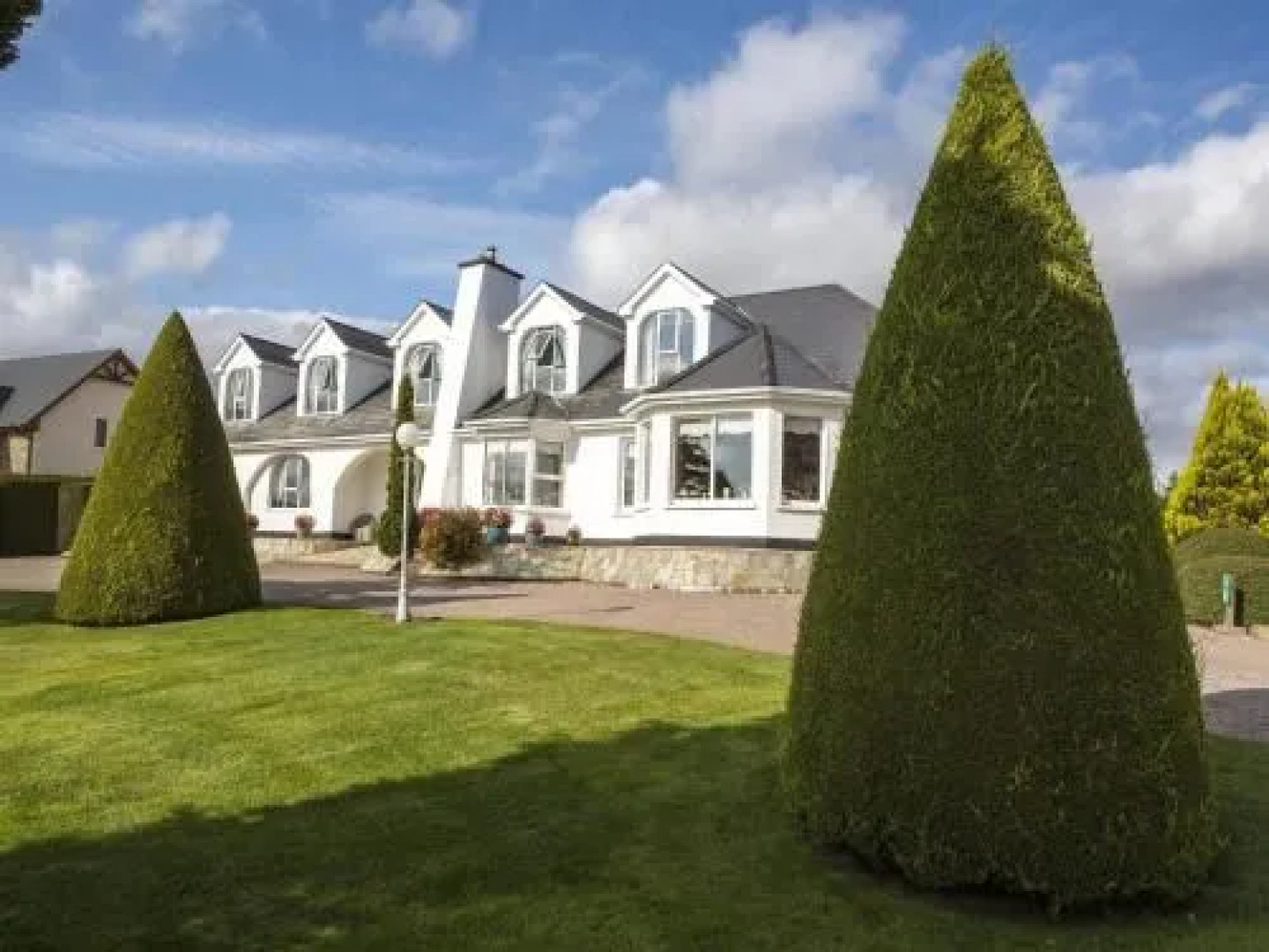 The Arches Country House