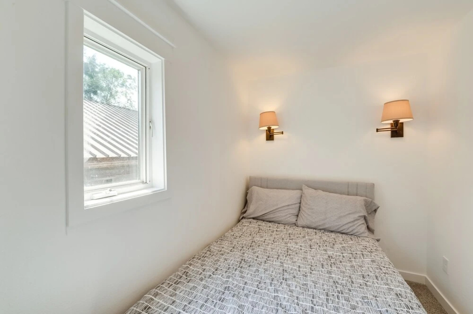 Apartment Near Juneau Downtown Historic District