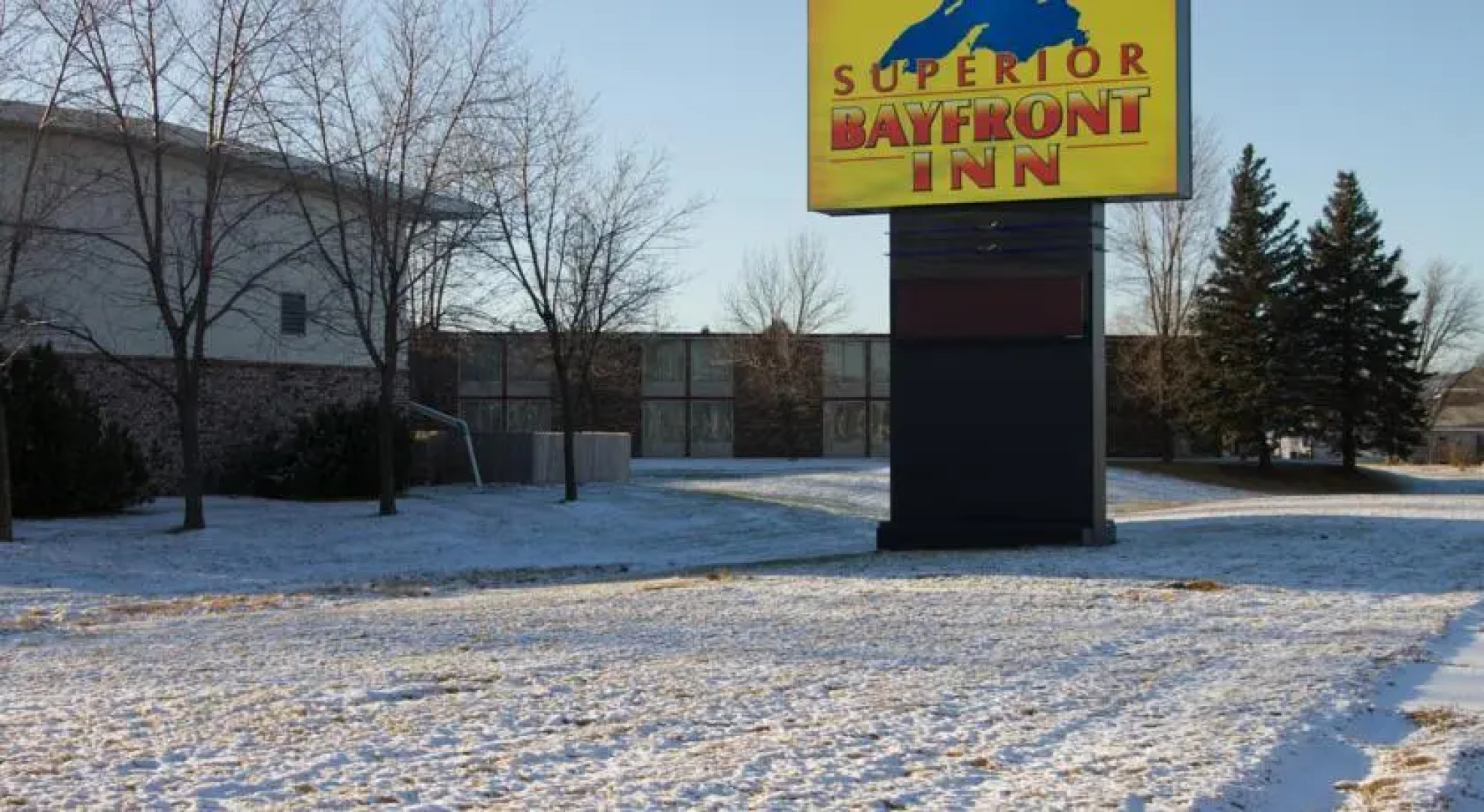 Superior Bayfront Inn