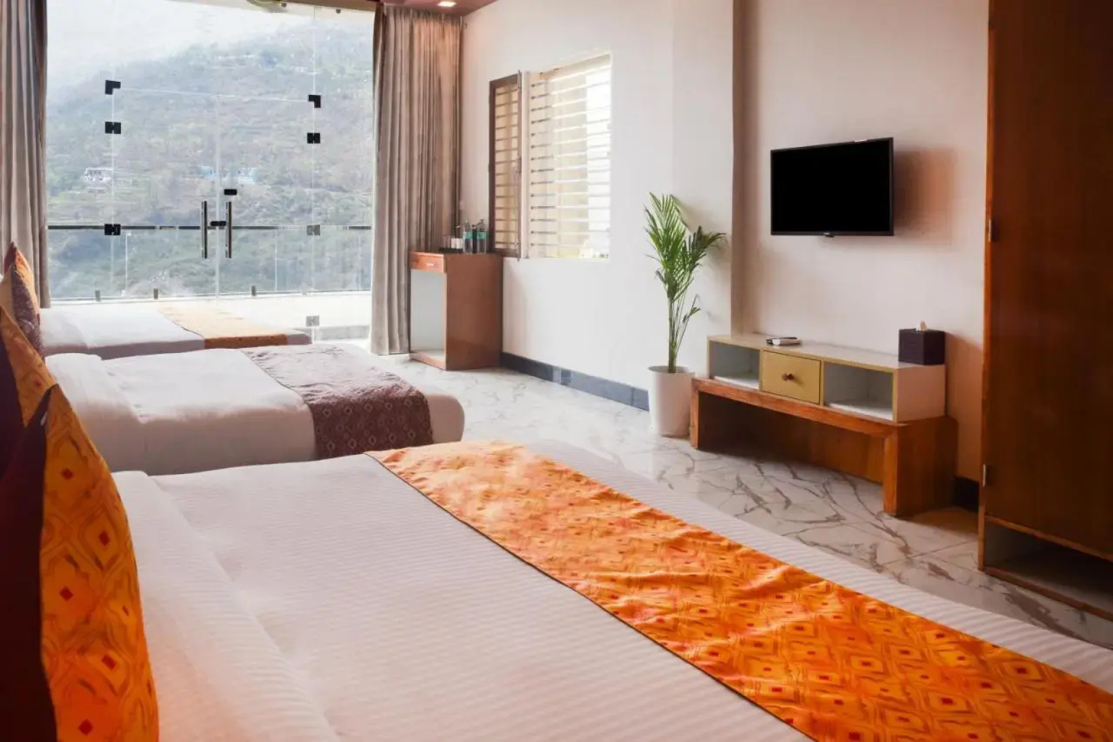 Sterling Kastoori Rudraprayag