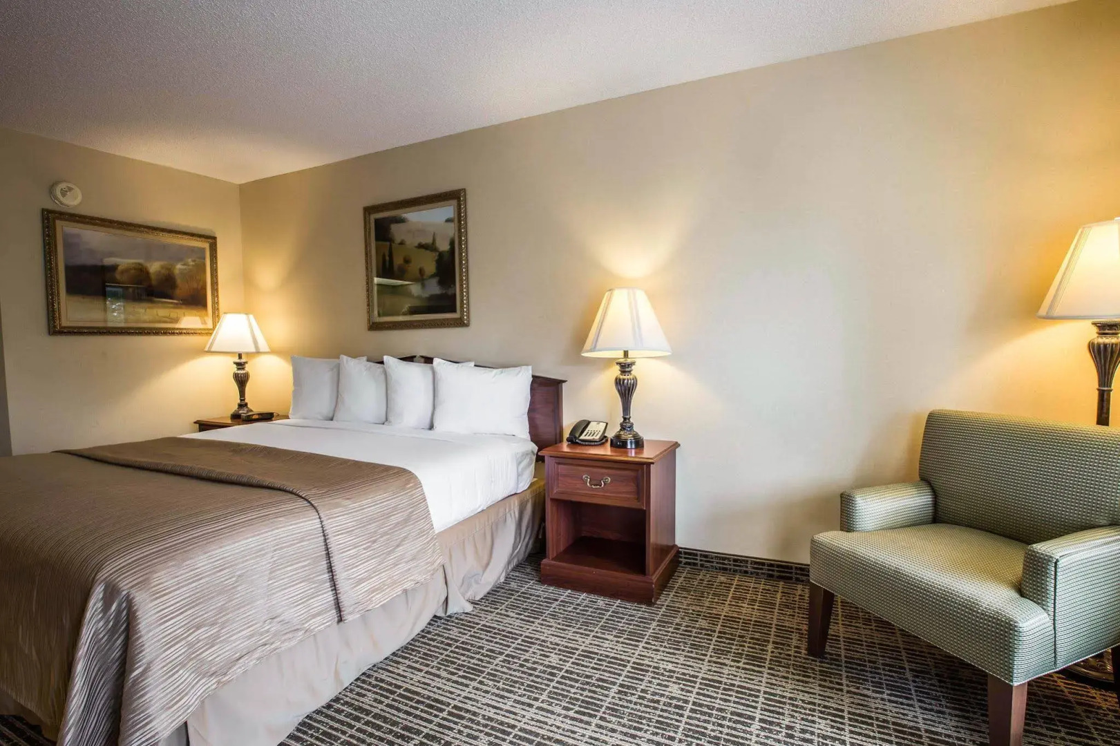 Quality Inn Johnson City I-26 exit 17