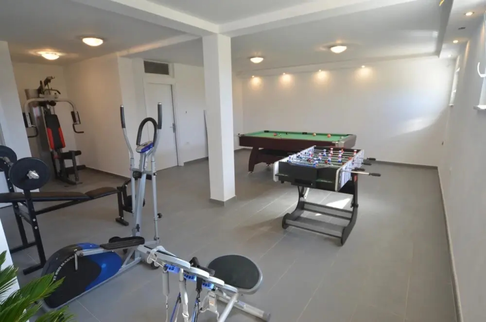 Villas in Kanfanar With 4 Bedrooms and 5 Bathrooms