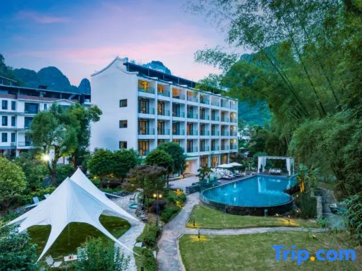 Courtyard Hotel - Yulong River Branch