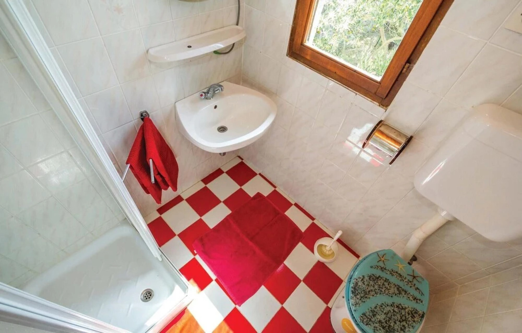 Stunning Home in Cesarica With Wifi and 3 Bedrooms