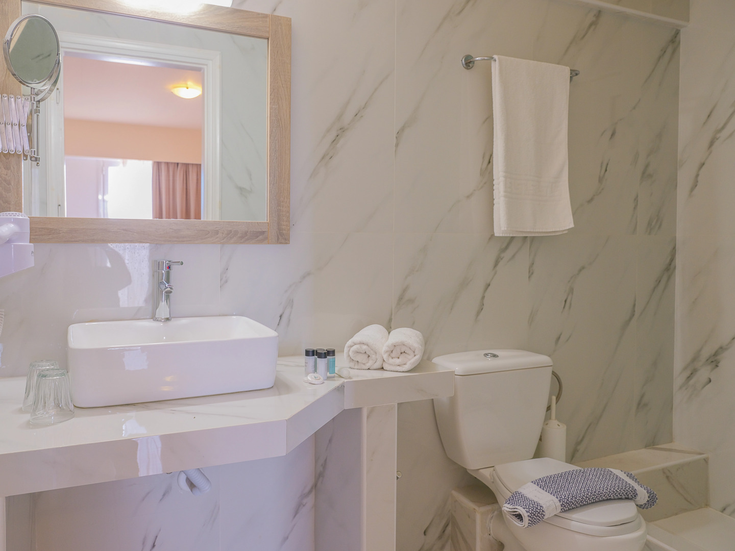 Anthoula Village Hotel