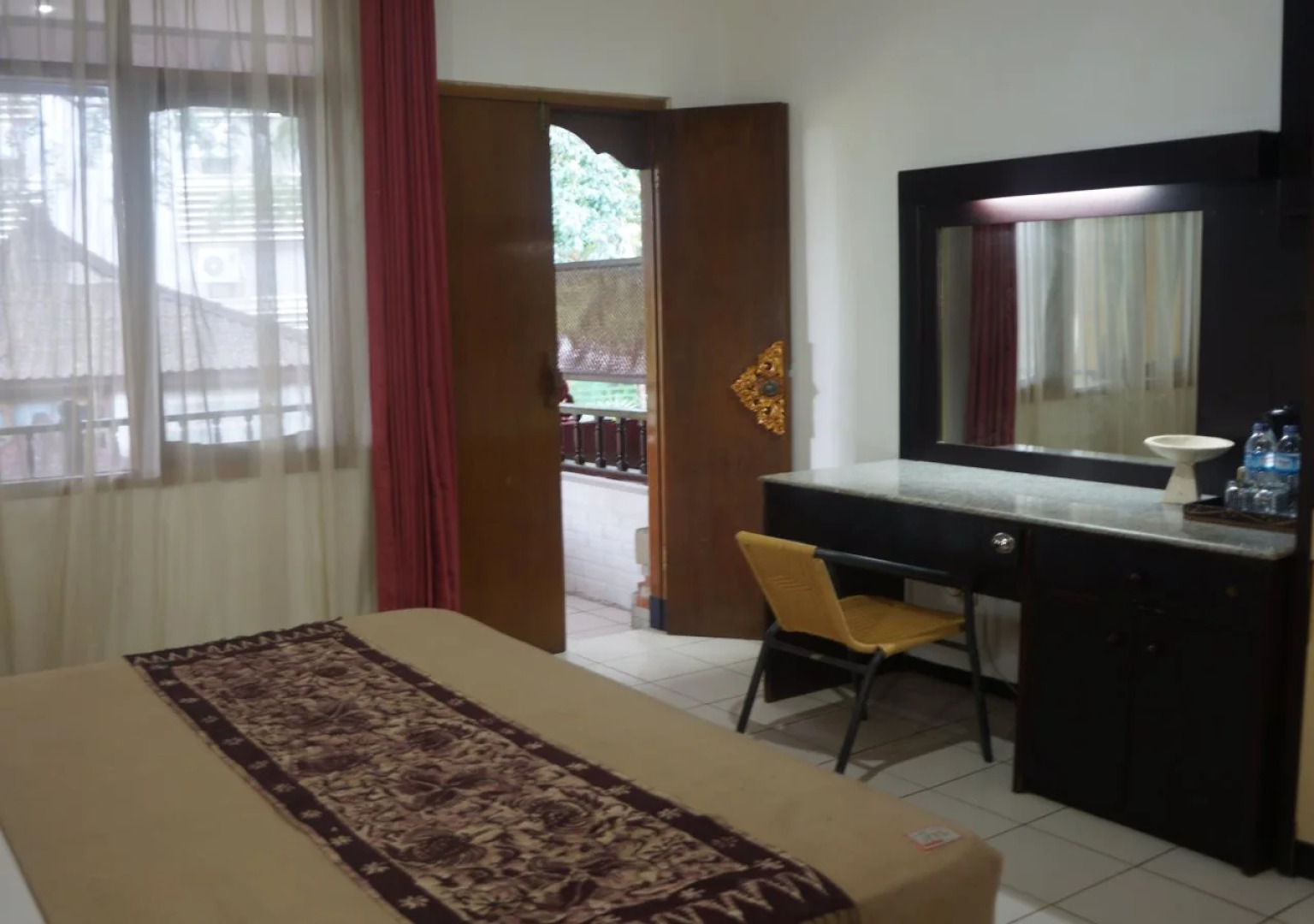 Puri Naga Beachfront Cottages