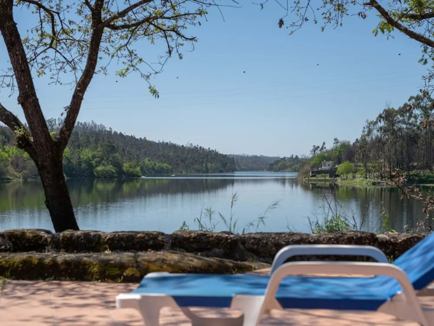Mansion in Dao Valley by River Beach