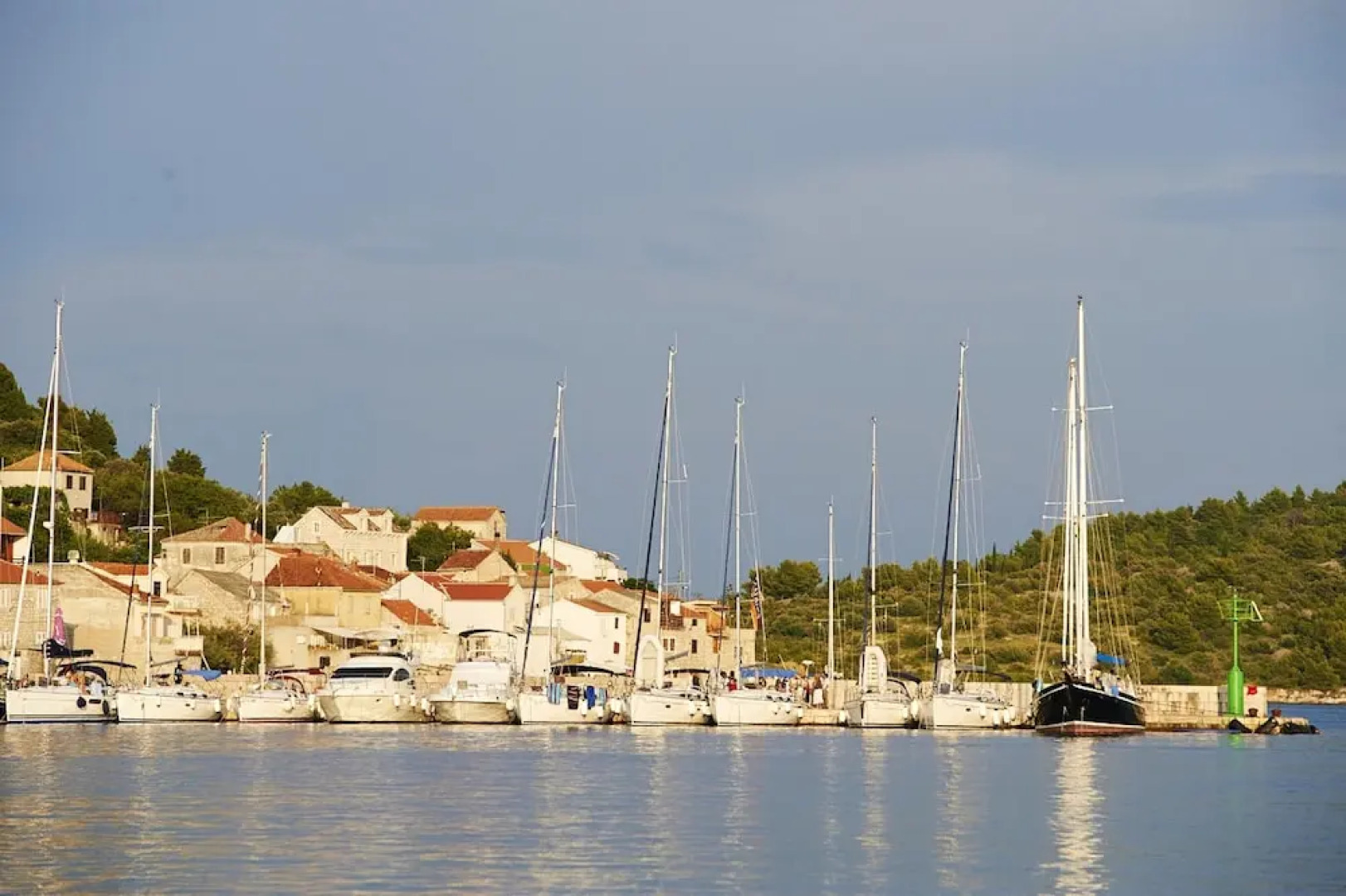 Apartment With one Bedroom in Prvić Luka, With Wonderful sea View, Furnished Terrace and Wifi - 1 m From the Beach