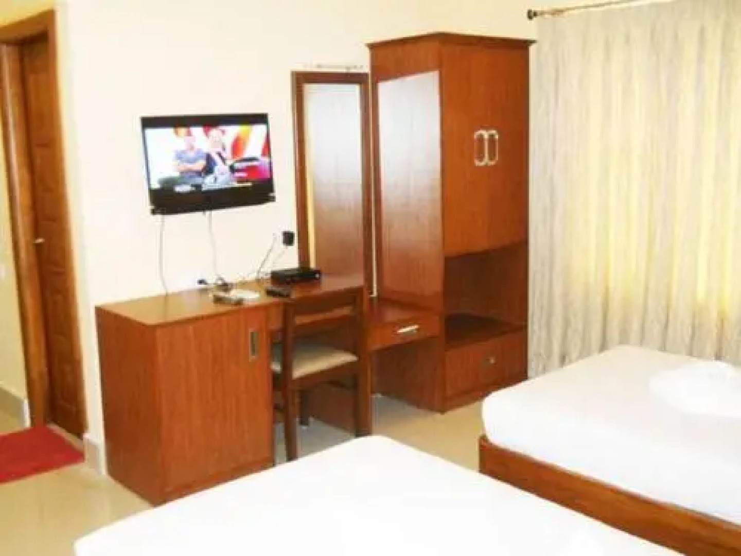 Hotel Golden Anchor Dhamara