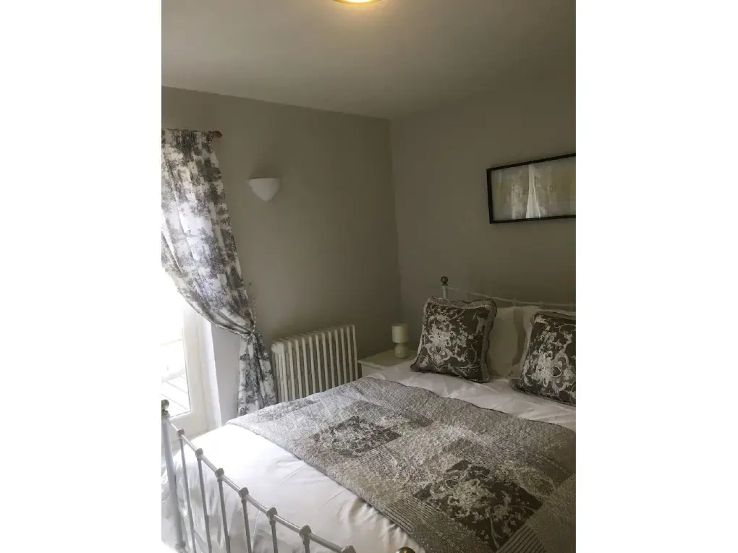 The White House Wells 2 Park View