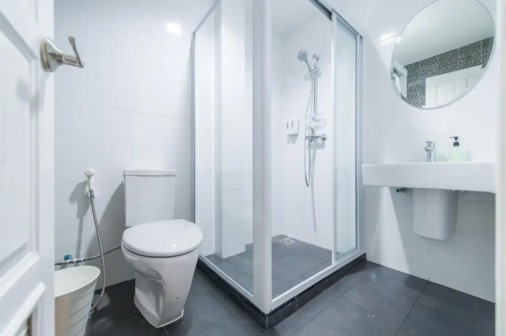 Matchbox Bangkok Hostel