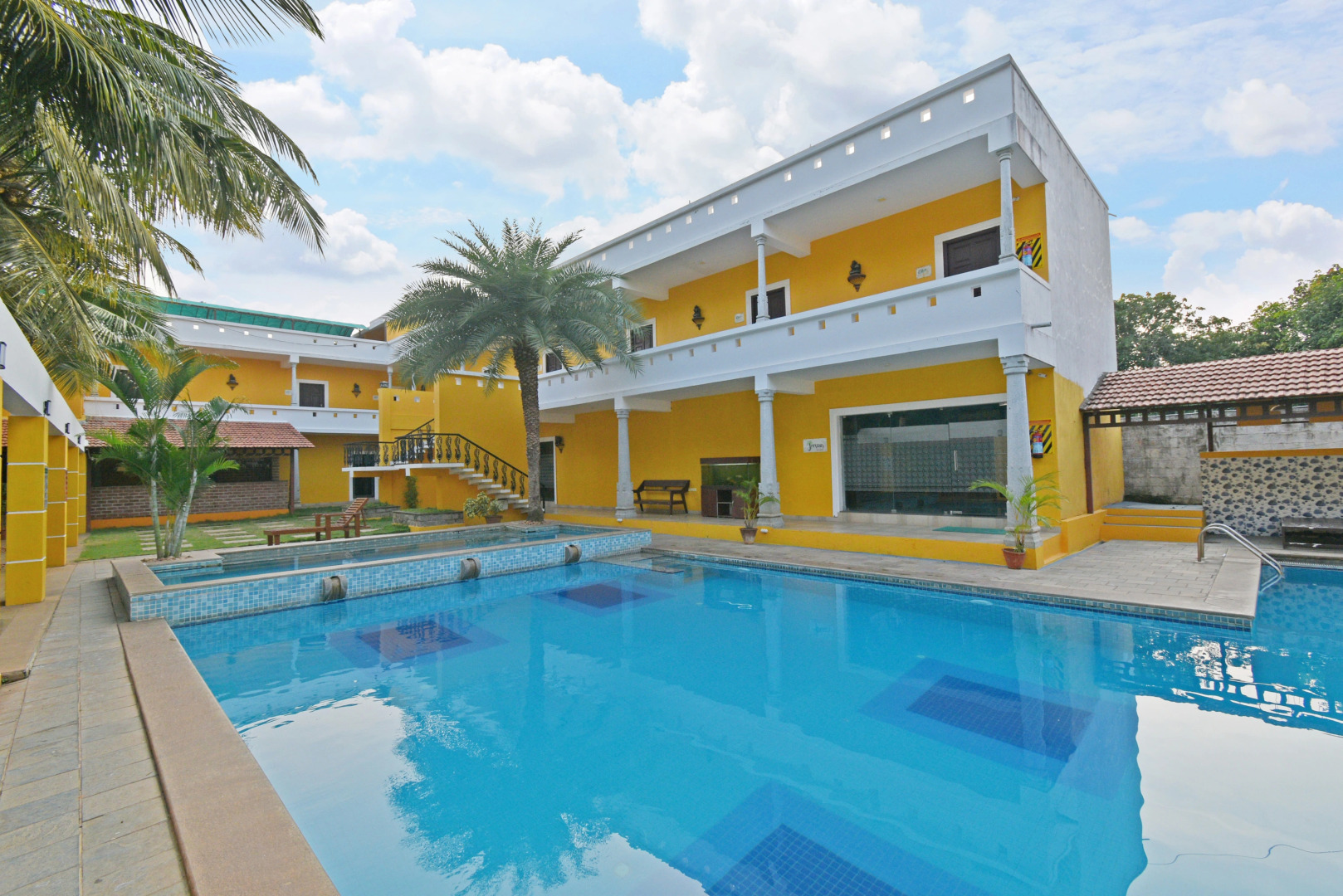 Poppys Olive De Villa